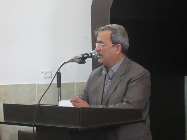 ماخدمتگزار شما مردم هستیم