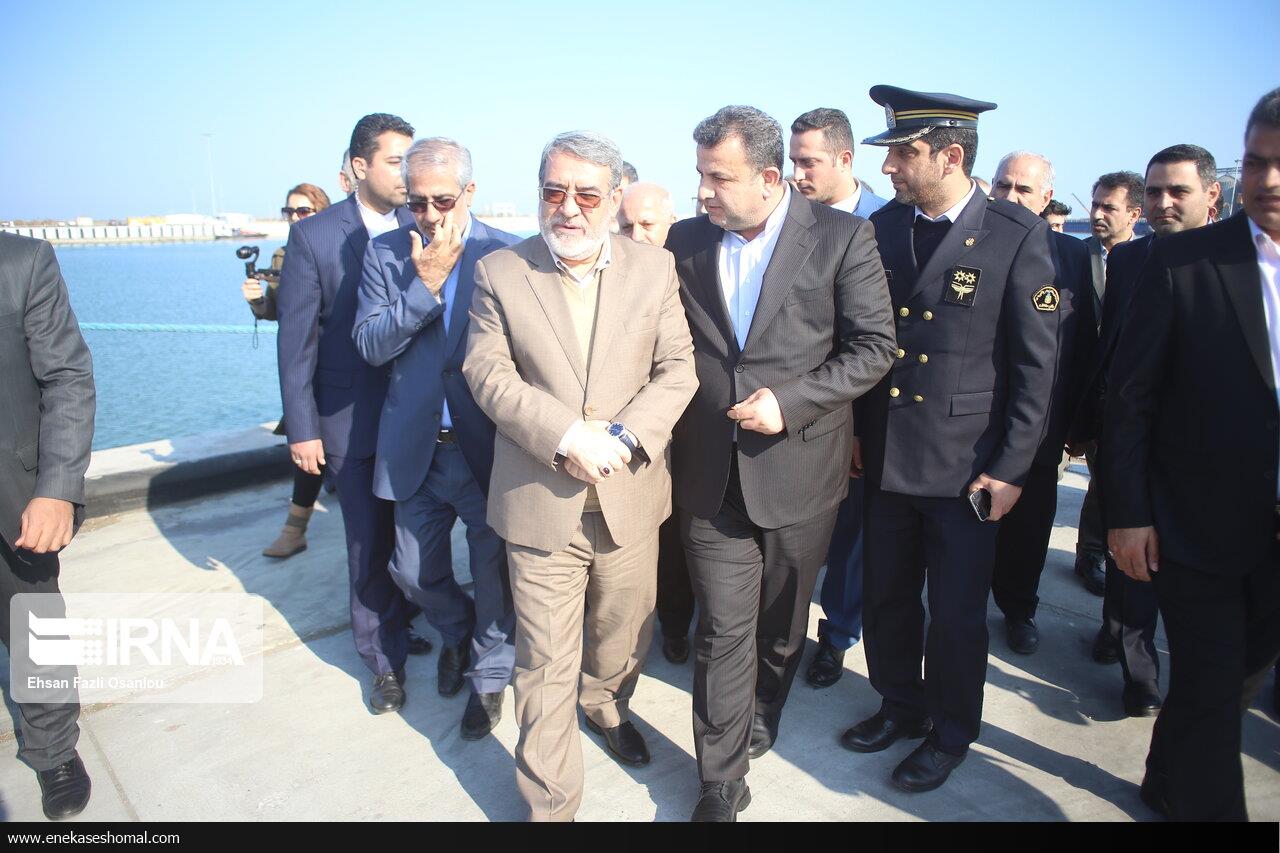 وزیر کشور از بندر امیرآباد مازندران بازدید کرد