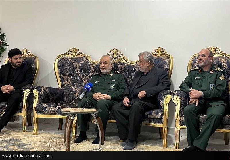 فرمانده کل سپاه با خانواده شهید سردار موسوی دیدار کرد