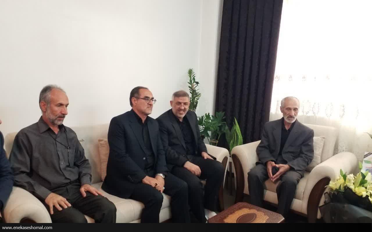 دیدار استاندار مازندران با خانواده دانشمند هسته‌ای در ساری