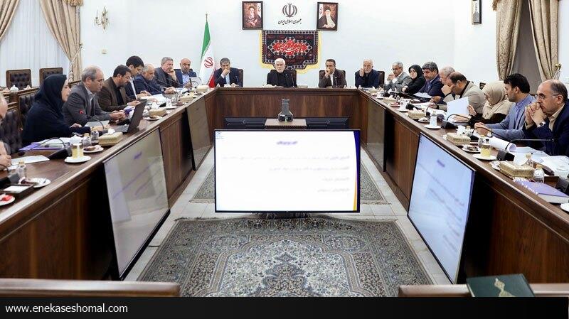 راهبرد دولت تمرکززدایی و واگذاری اختیارات است
