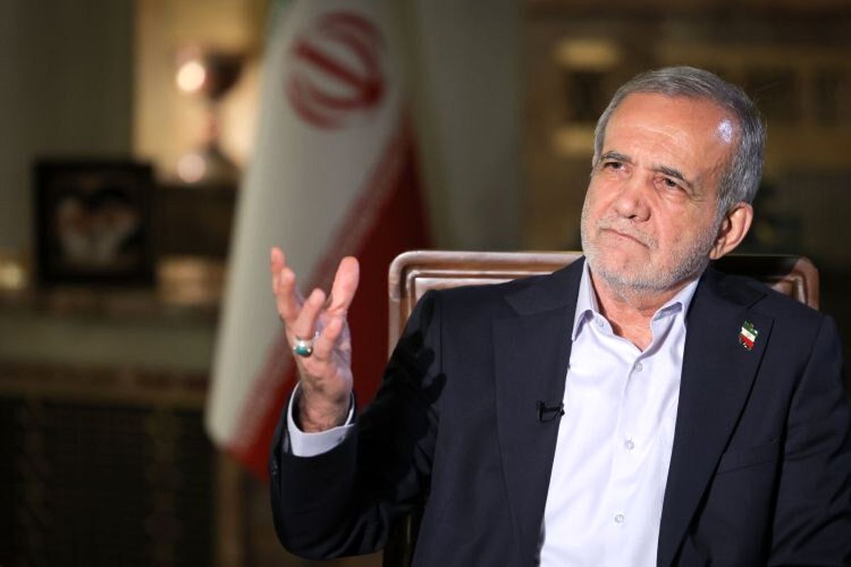 باید اداره امور را به خادمان واقعی بسپاریم